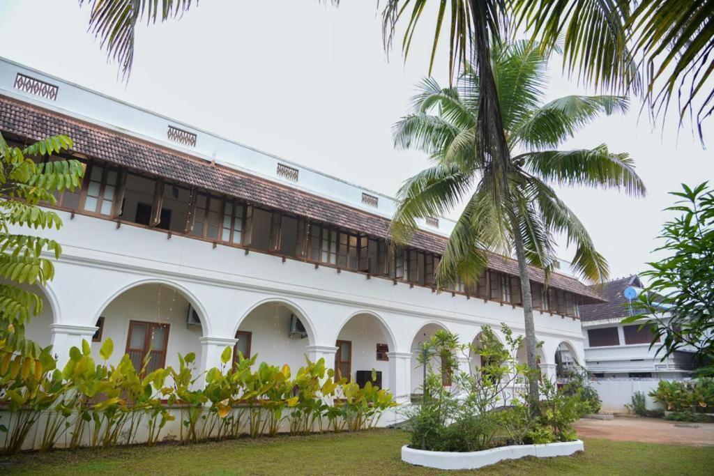 Marari Beach Bungalow Resort Alleppey Mararikulam Eksteriør billede